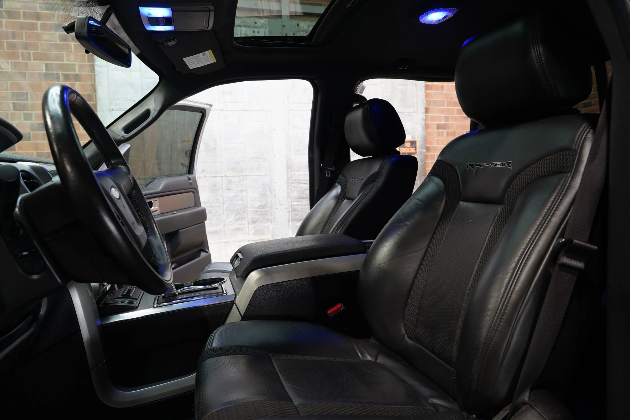 Used 2014 Ford F150 Raptor w/ Equipment Group 801A Luxury image 36