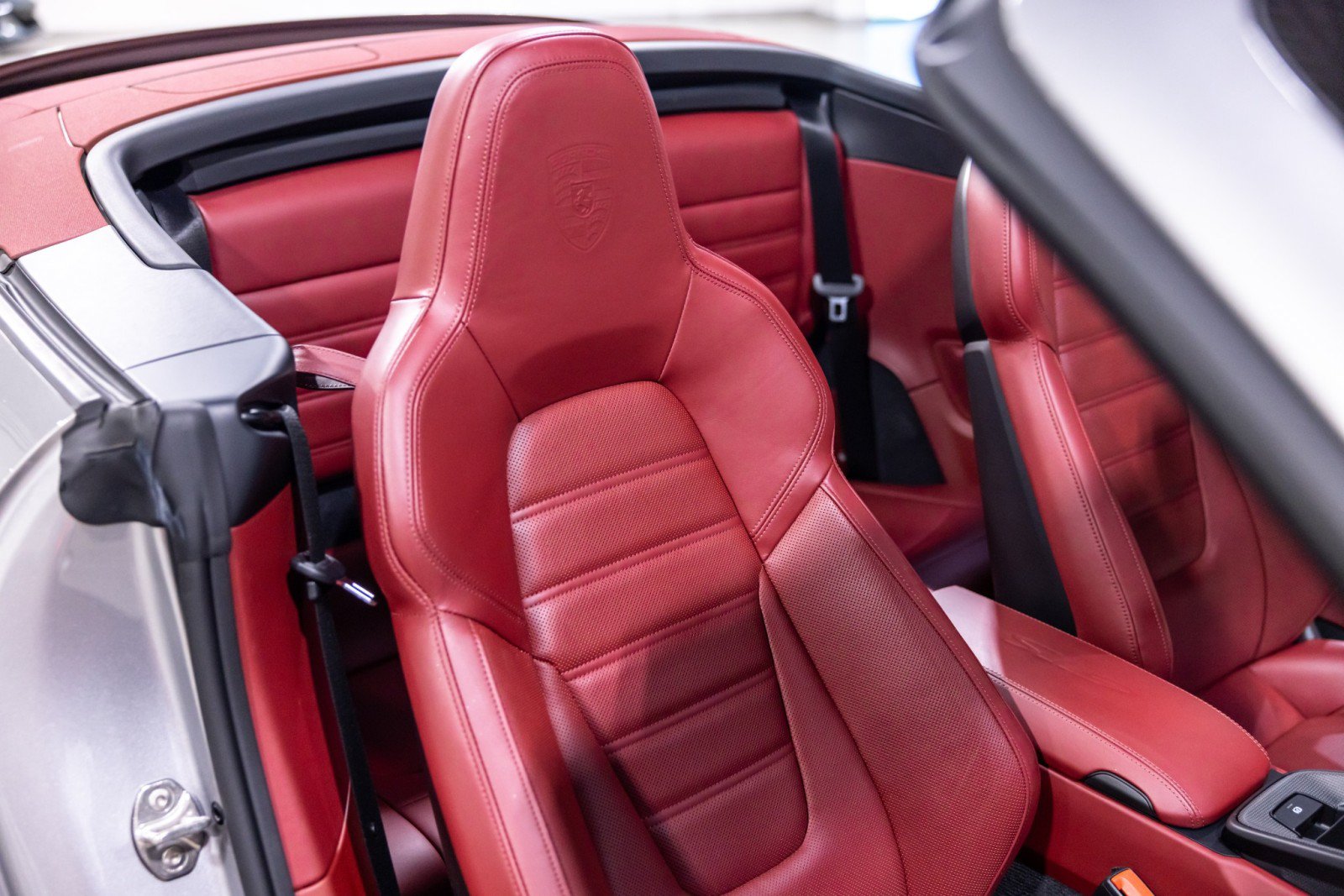 Used 2022 Porsche 911 Cabriolet image 29