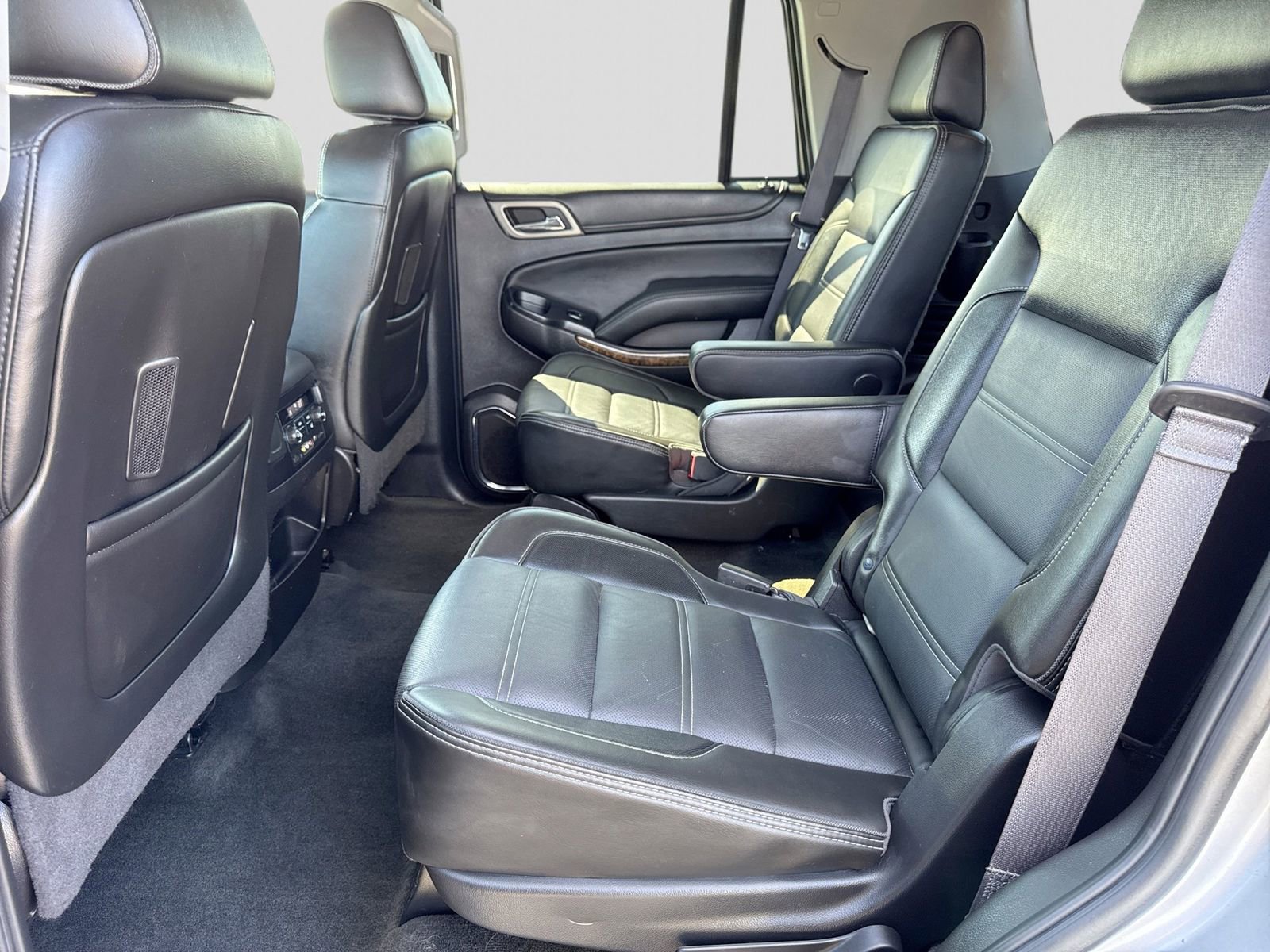 Used 2016 GMC Yukon Denali w/ Open Road Package AWD/4WD image 23