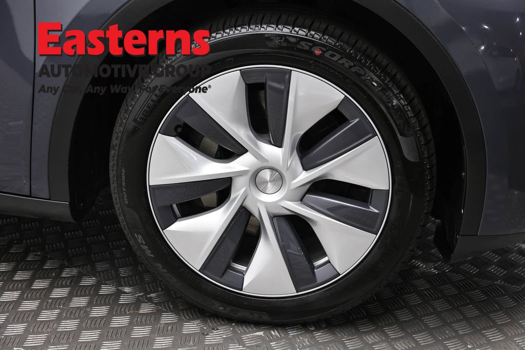Used 2023 Tesla Model Y Long Range AWD/4WD image 27