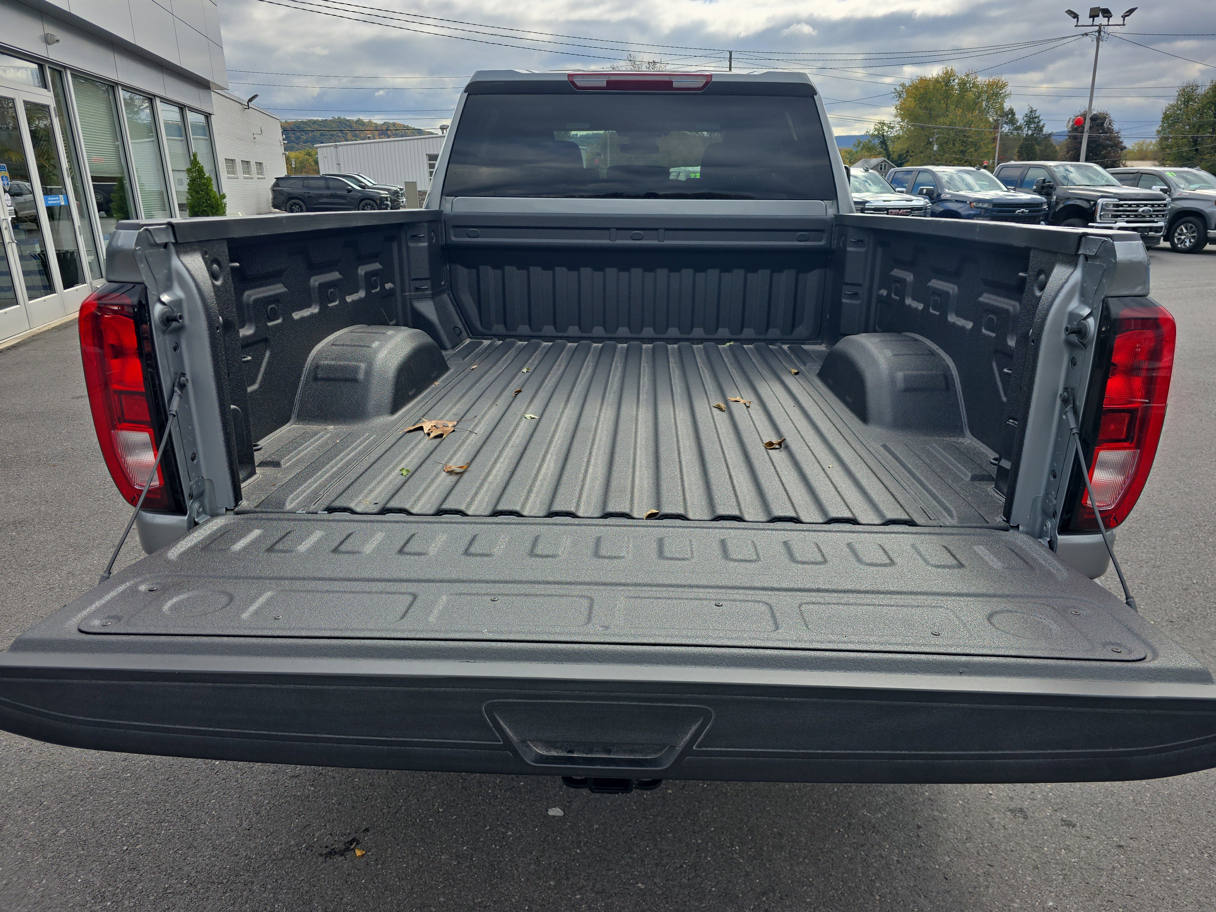 New 2026 GMC Sierra 2500 Pro w/ Convenience Package image 5