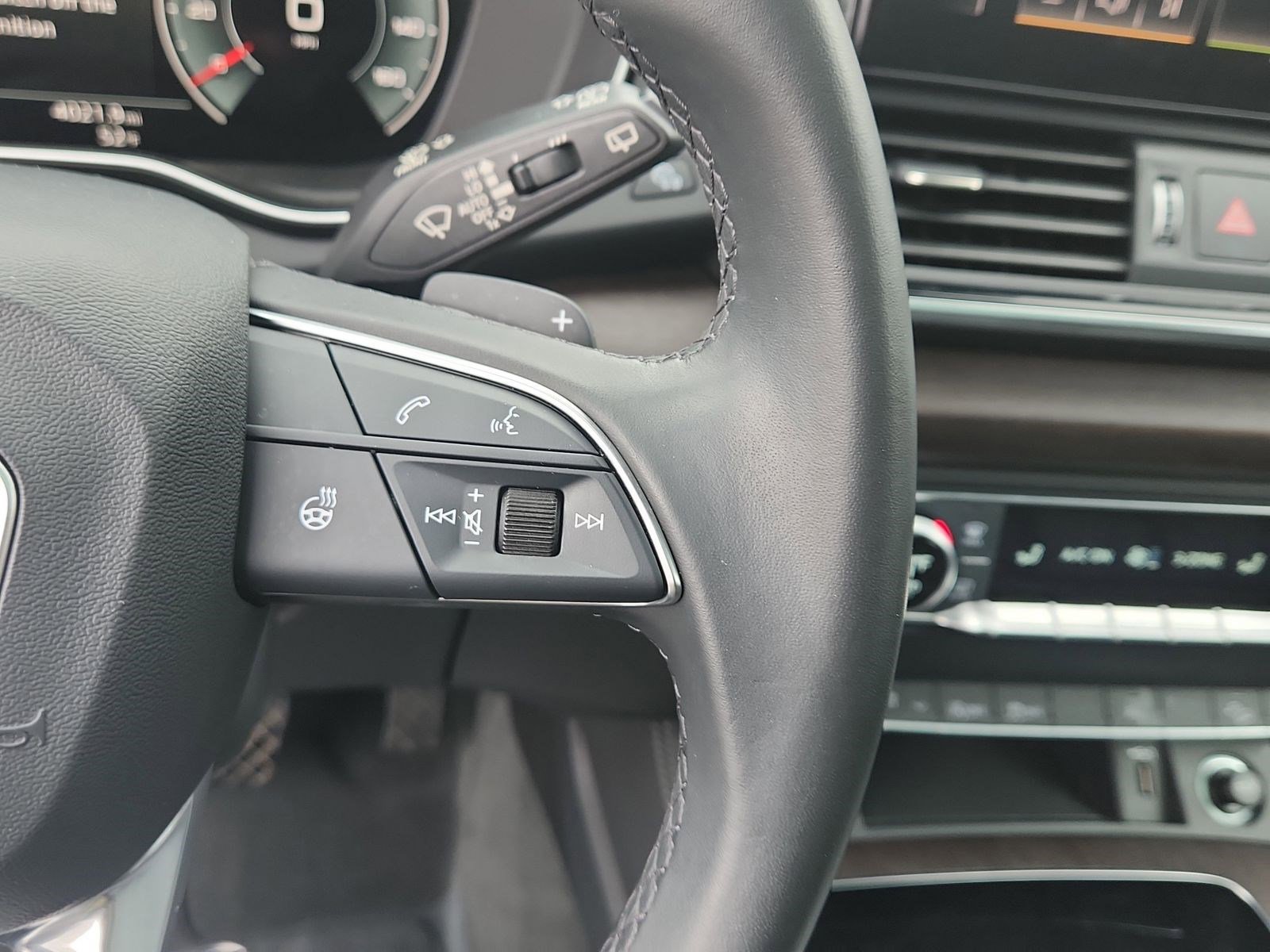 Used 2023 Audi Q5 Premium Plus w/ Premium Plus Package image 22