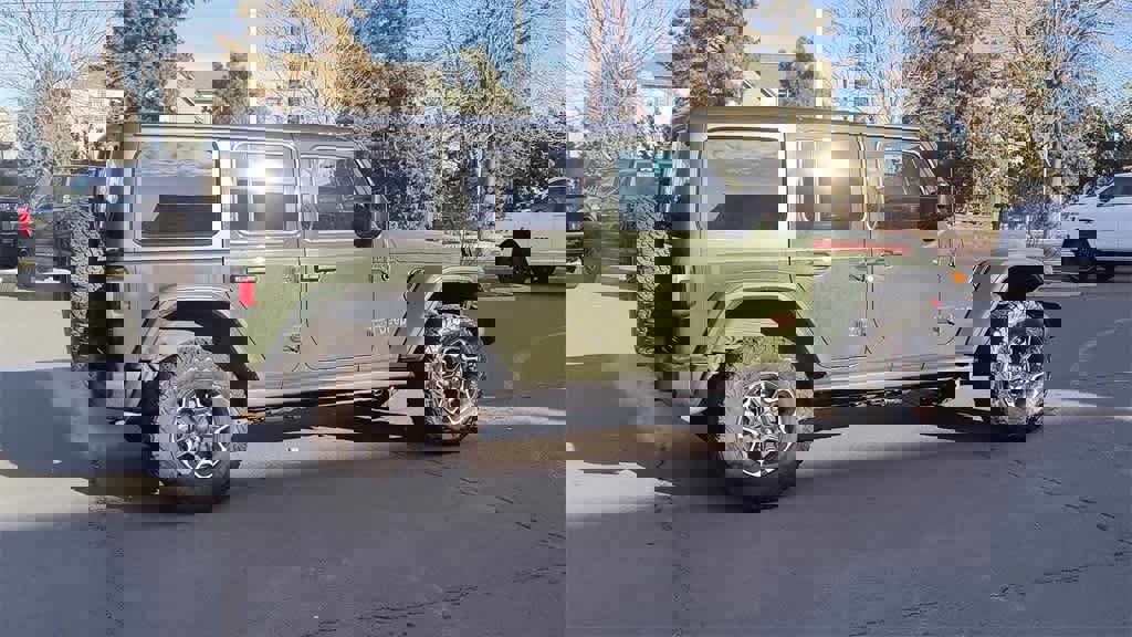 Used 2023 Jeep Wrangler Unlimited Rubicon w/ Cold Weather Group image 9