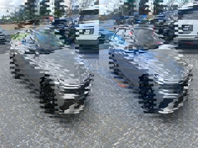 New 2026 Hyundai Elantra SEL Sport Premium image 1