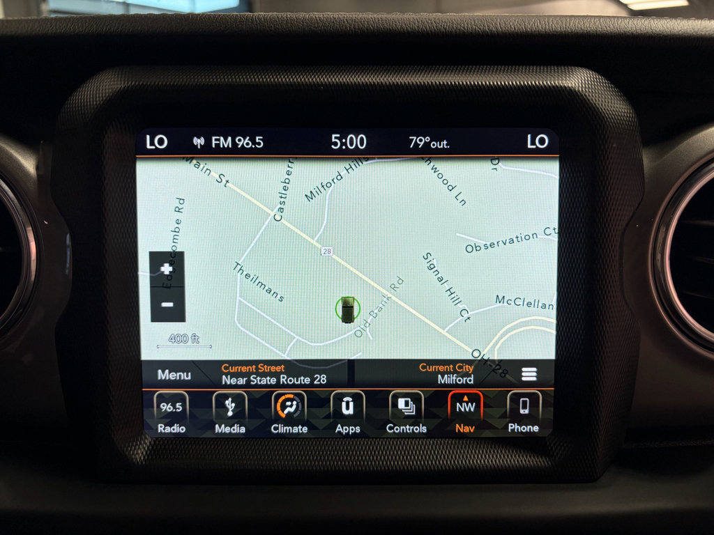 Used 2018 Jeep Wrangler Unlimited Sahara w/ Uconnect 4C Nav & Sound Group image 14