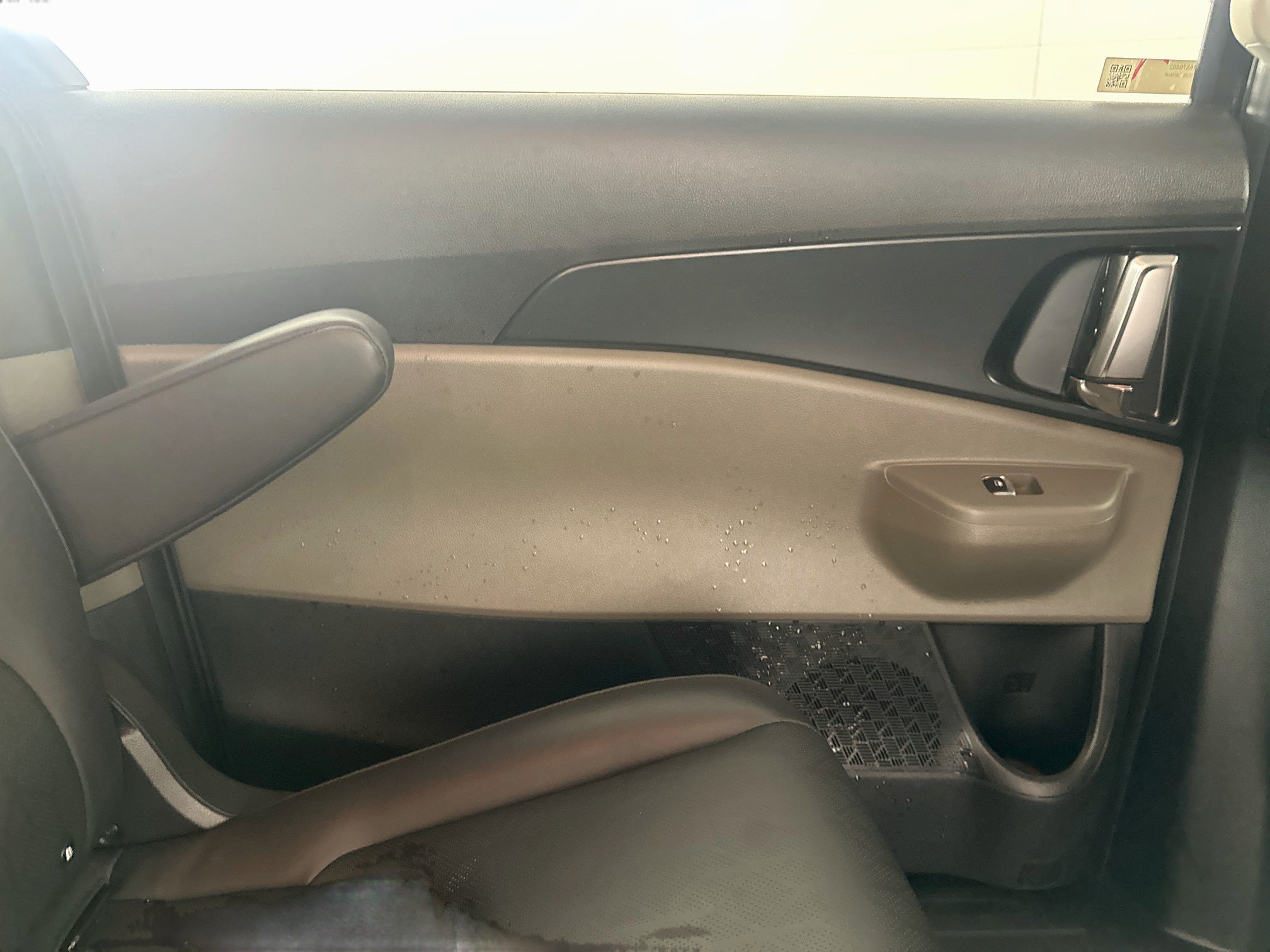 Used 2026 Kia Carnival FWD image 27