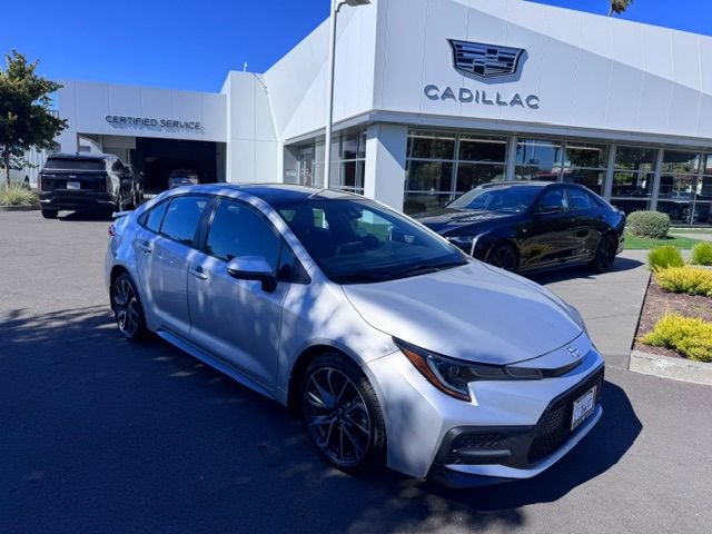 Used 2022 Toyota Corolla SE w/ SE Premium Package FWD image 1