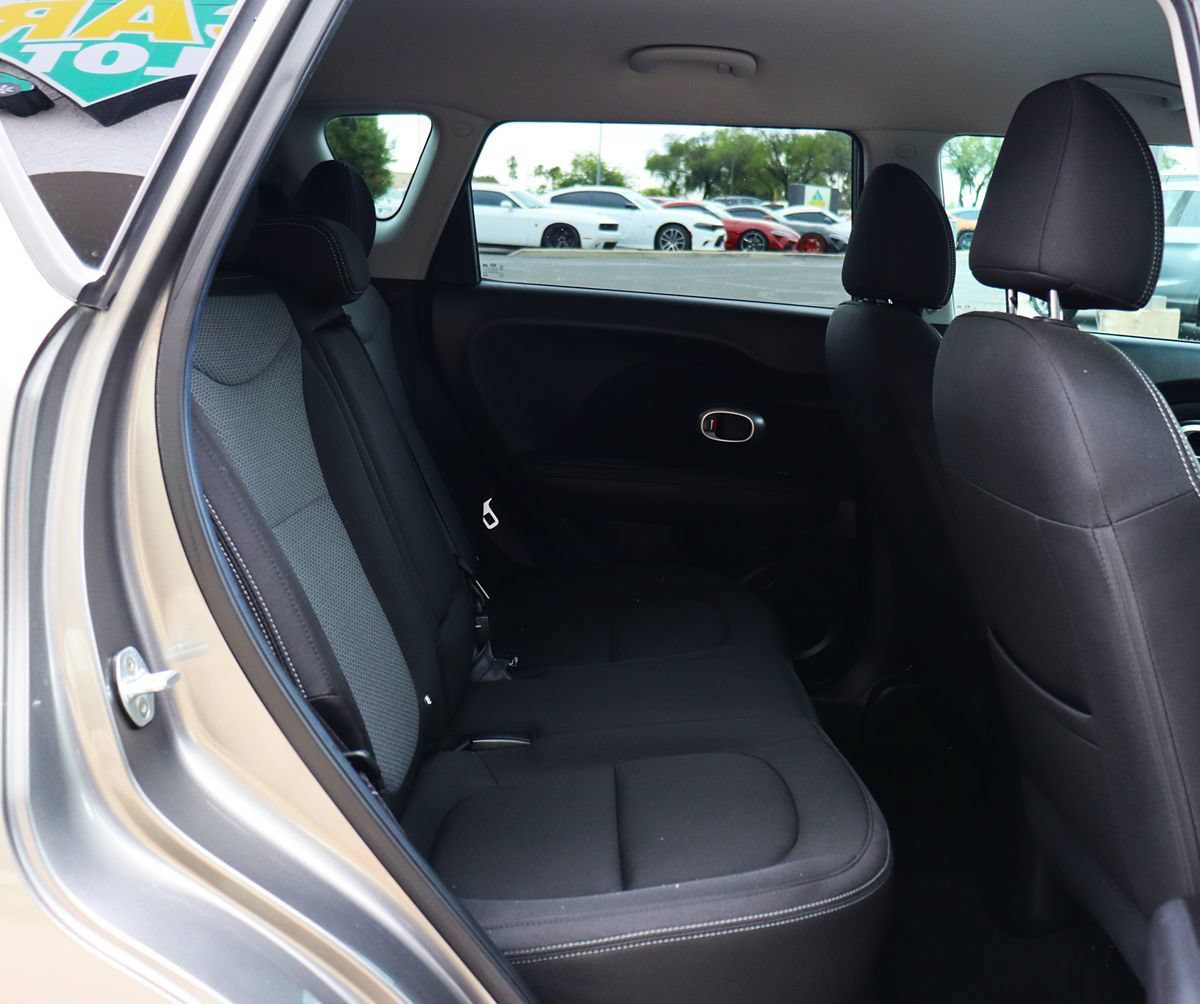 Used 2018 Kia Soul + FWD image 25