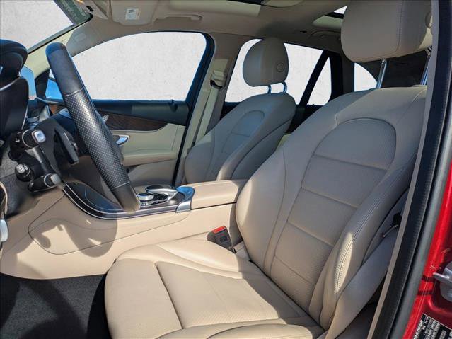 Used 2019 Mercedes-Benz GLC 350e 4MATIC image 16