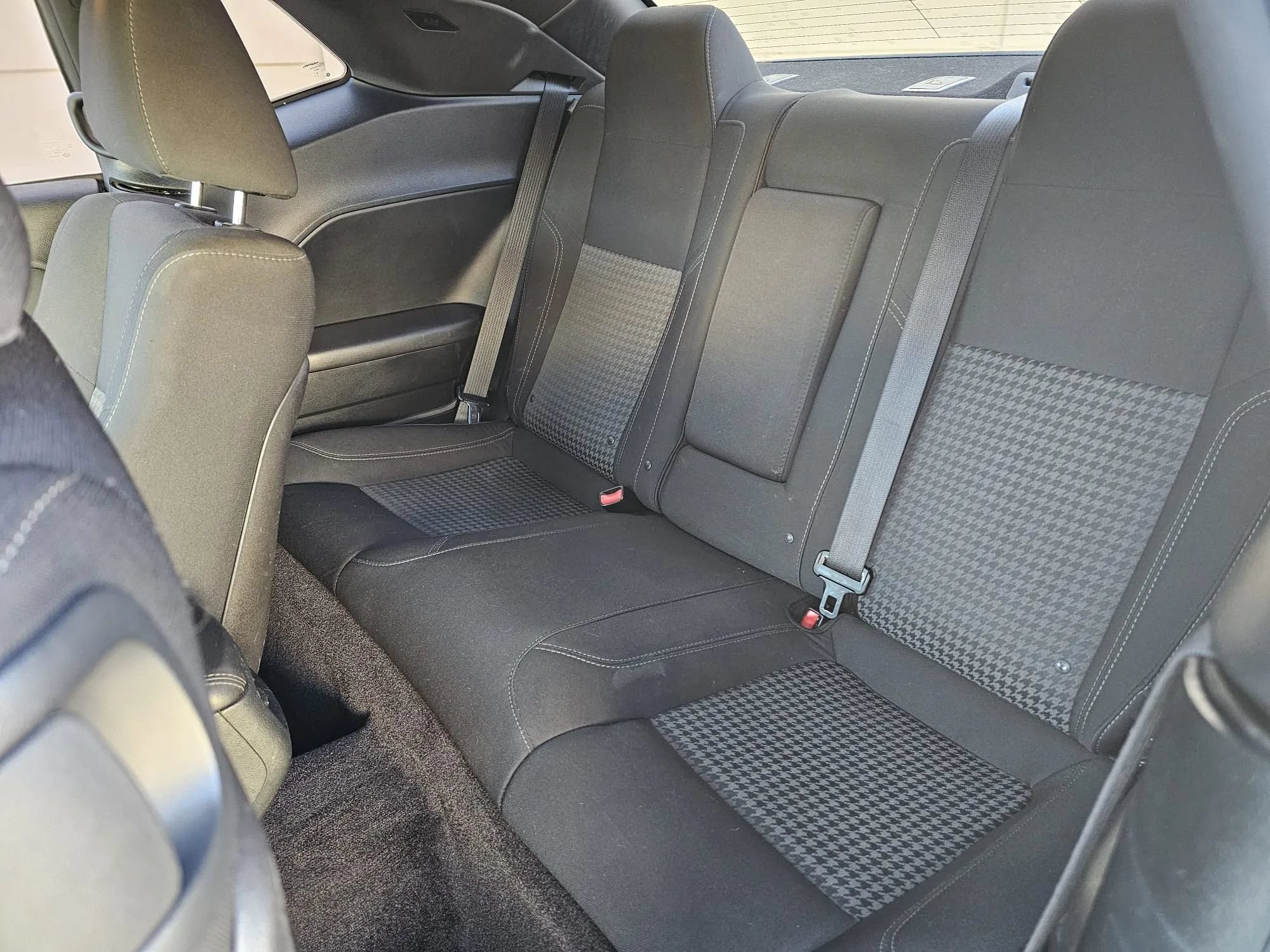 Used 2018 Dodge Challenger SXT RWD image 17