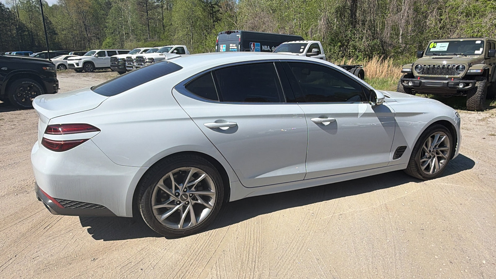 Used 2022 Genesis G70 2.0T image 8