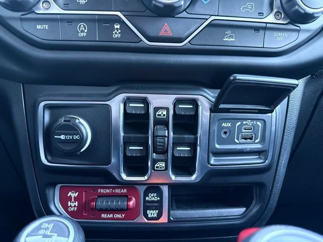 Used 2023 Jeep Gladiator Rubicon w/ LED Lighting Group image 12