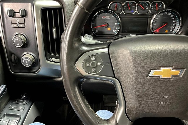 Used 2018 Chevrolet Silverado 1500 LT w/ Midnight Edition image 11
