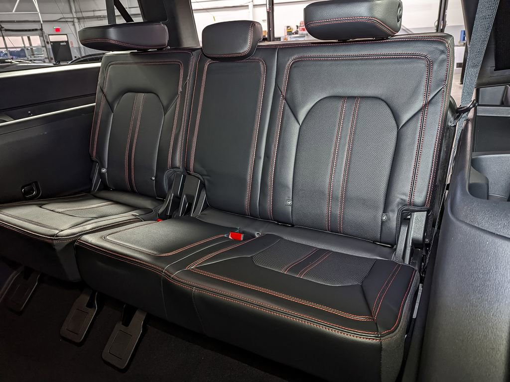 Used 2023 Ford Expedition Max Limited image 47