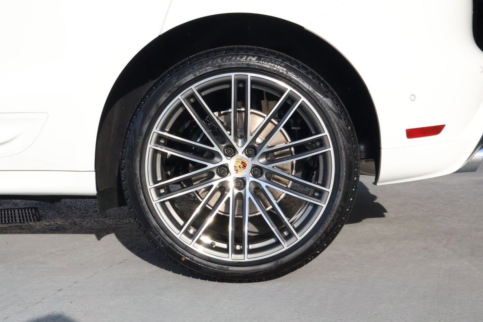 New 2026 Porsche Macan S image 27