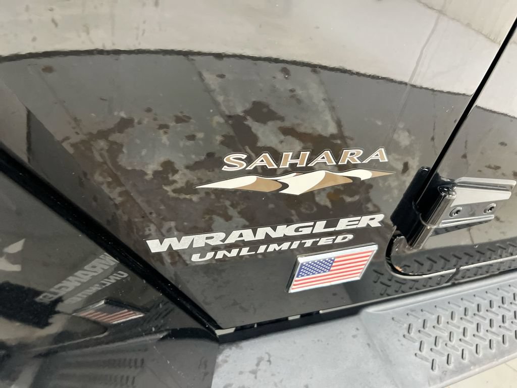 Used 2017 Jeep Wrangler Unlimited Sahara AWD/4WD image 22