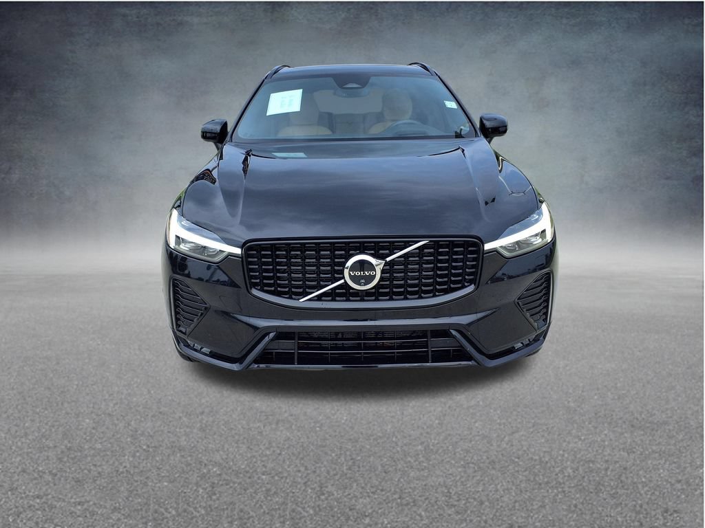 Certified 2024 Volvo XC60 B5 Ultimate w/ Climate Package AWD/4WD image 3