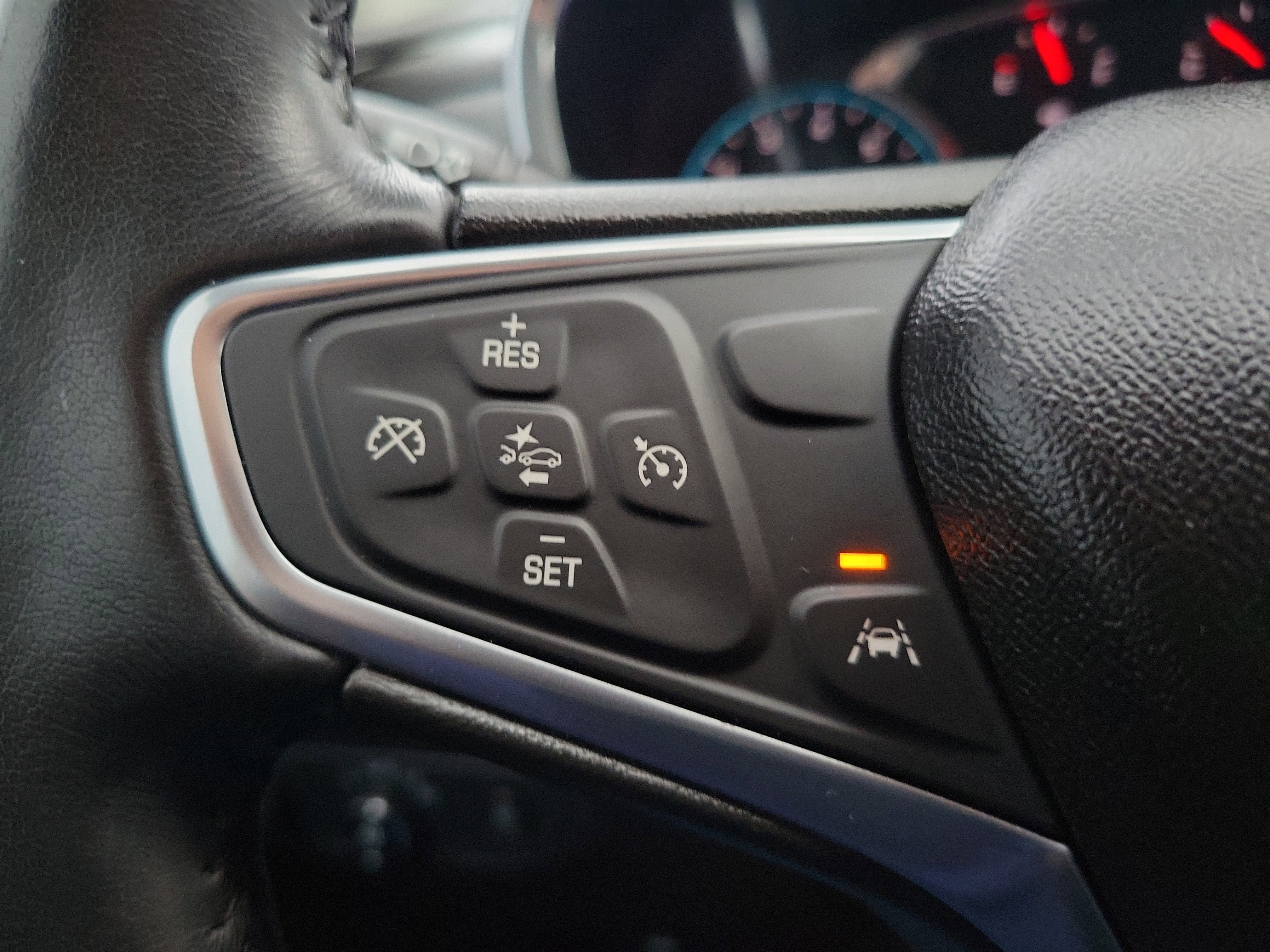 Used 2020 Chevrolet Equinox LT FWD image 18