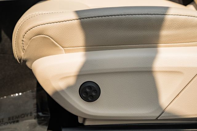 Used 2025 Mercedes-Benz GLE 450e 4MATIC image 37