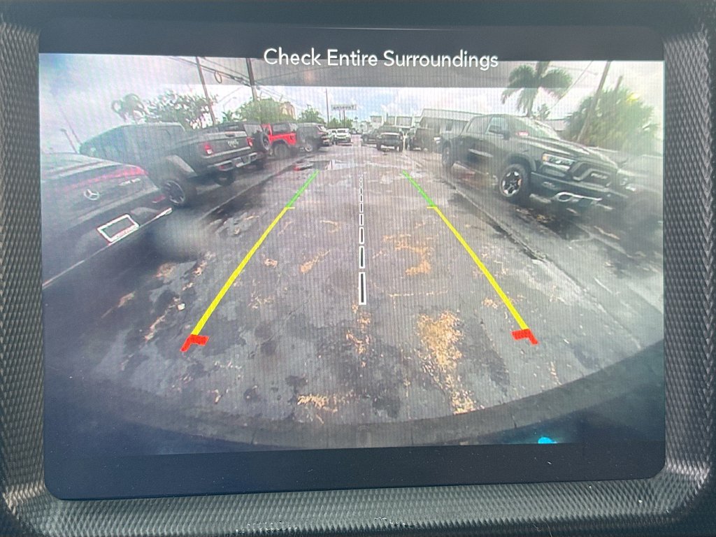 Certified 2022 Jeep Wrangler Unlimited Sahara AWD/4WD image 15