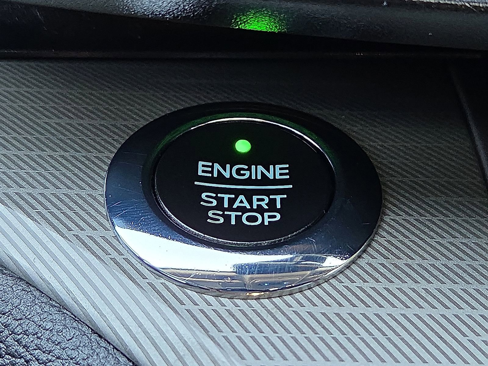 Certified 2021 Ford Explorer XLT w/ Equipment Group 202A image 20