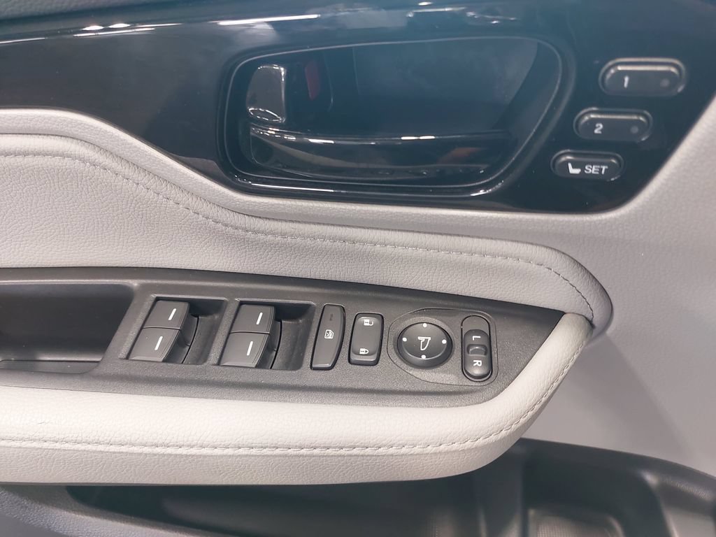 Used 2023 Honda Odyssey Touring image 29