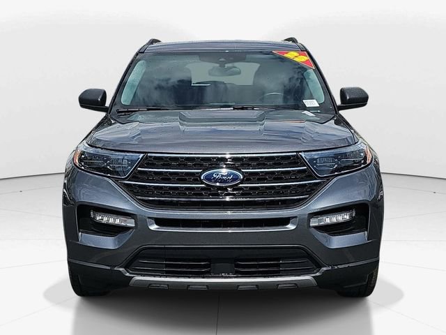 Used 2023 Ford Explorer XLT w/ Equipment Group 202A image 10
