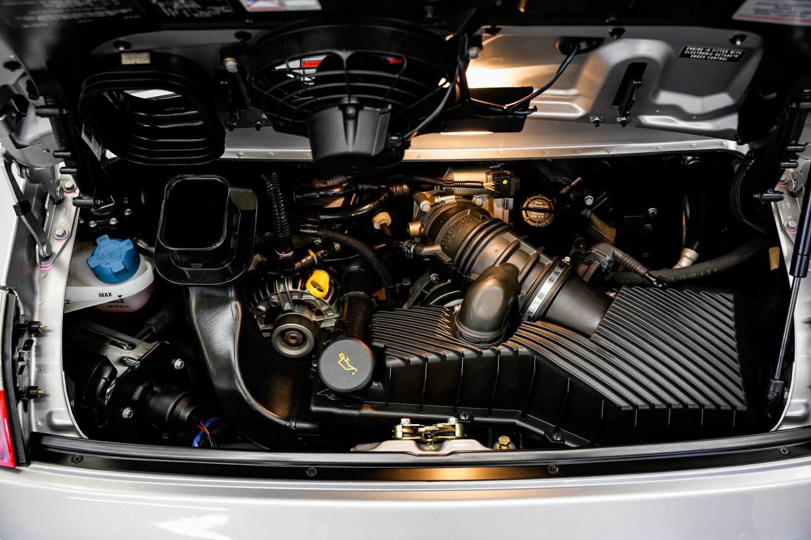 Used 2004 Porsche 911 Carrera RWD image 46
