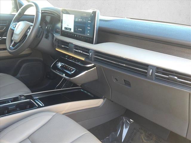 Certified 2023 Lincoln Corsair Reserve w/ Equipment Group 201A image 22