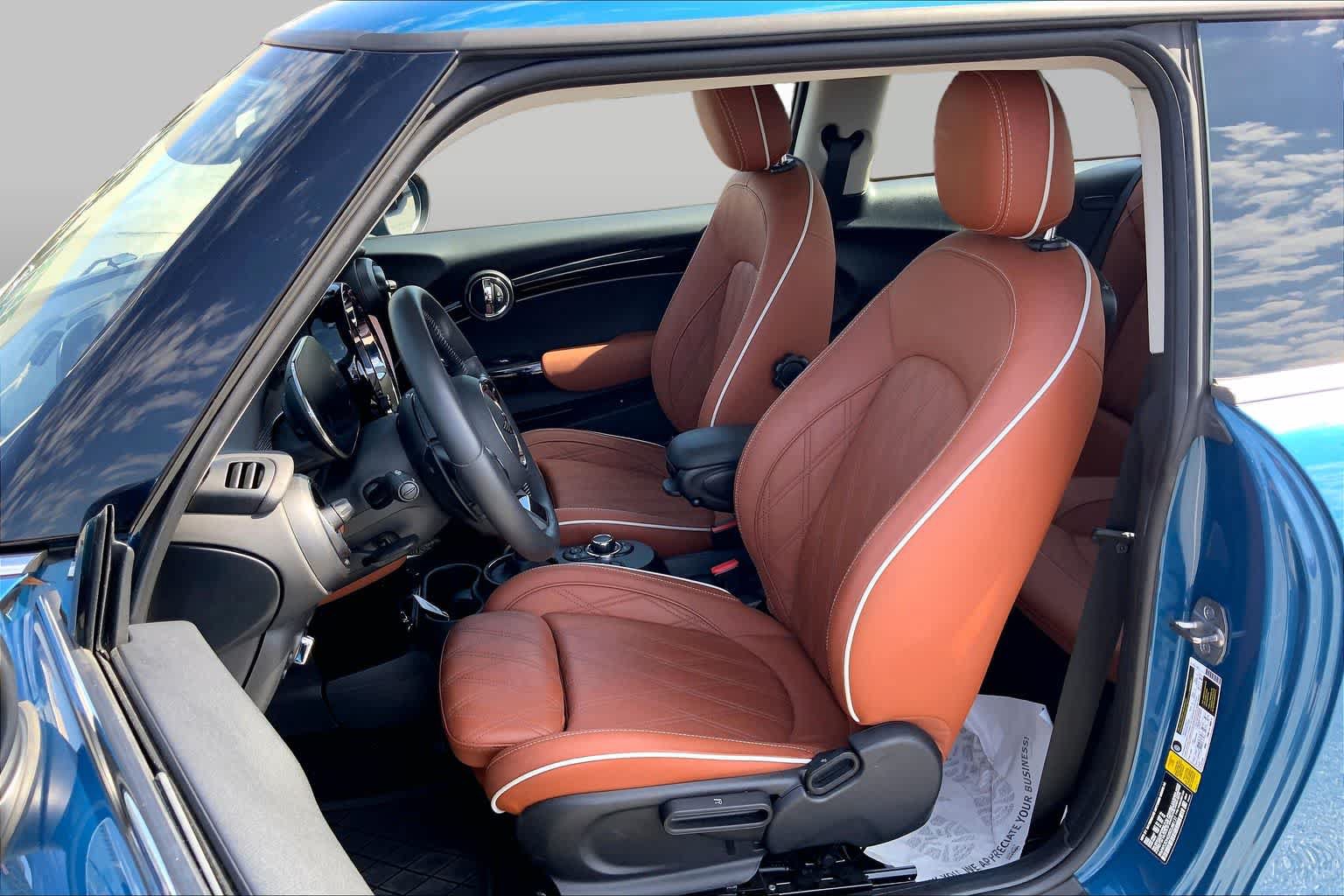 Used 2024 MINI Cooper S FWD image 8