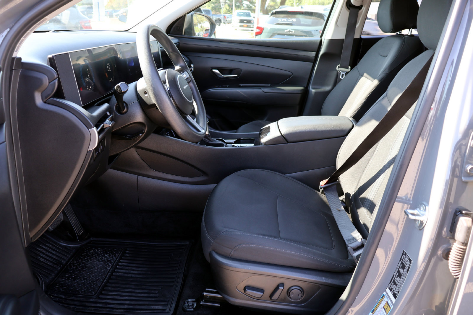 Used 2025 Hyundai Tucson SEL FWD image 17