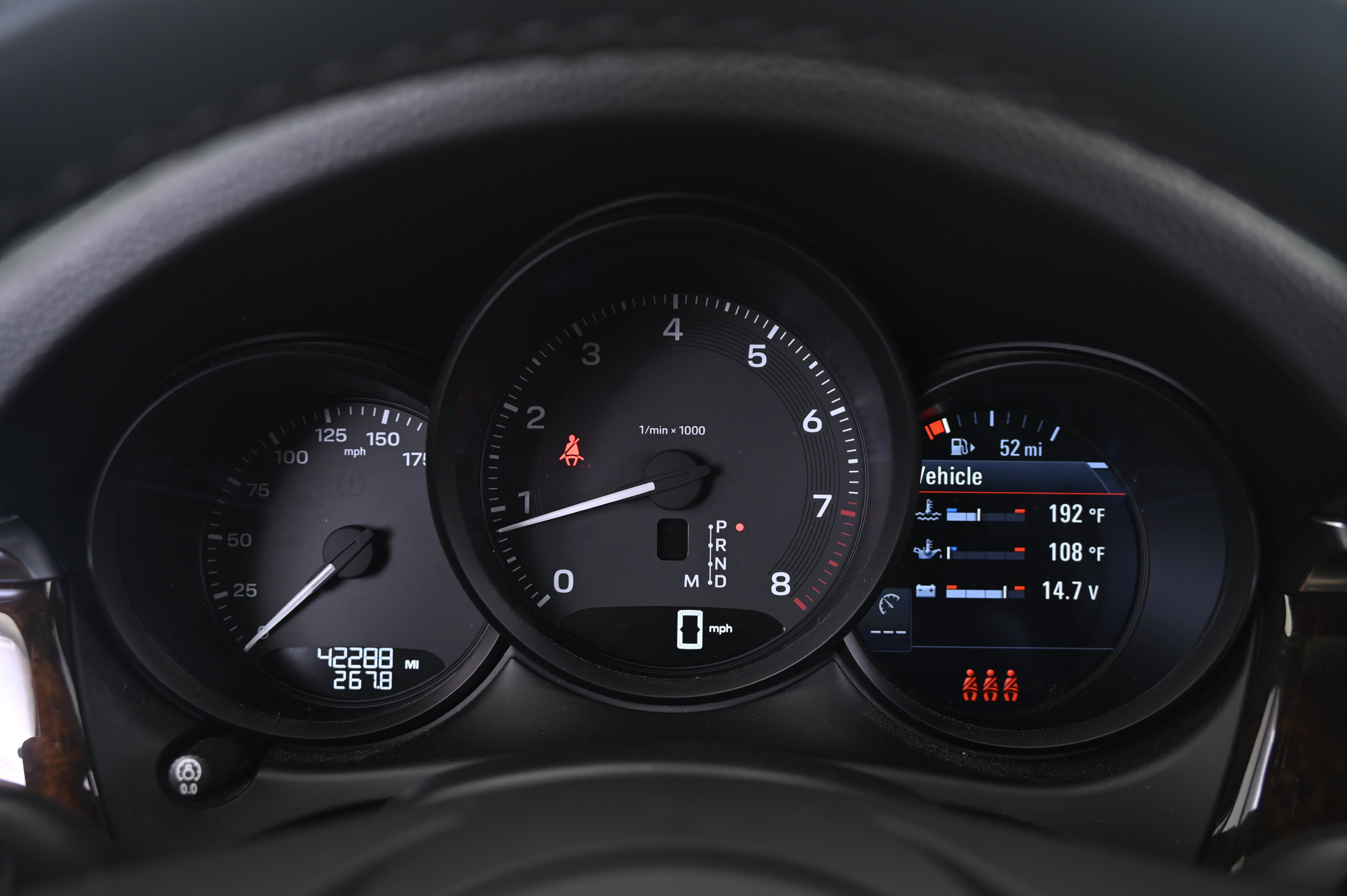 Certified 2023 Porsche Macan AWD/4WD image 36