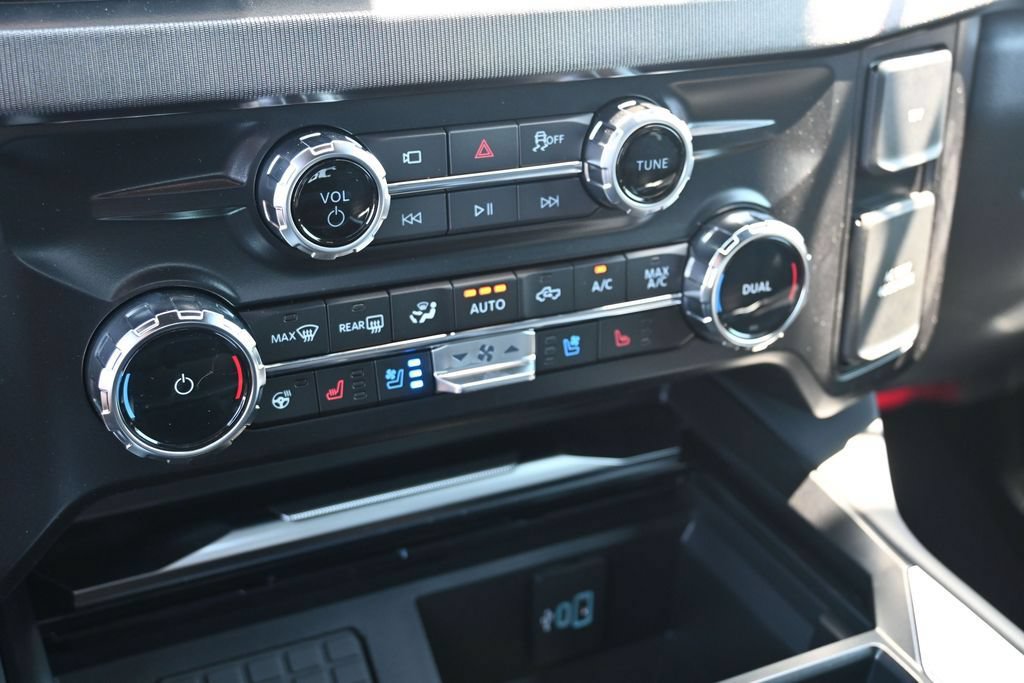 New 2026 Ford F350 Platinum AWD/4WD image 27