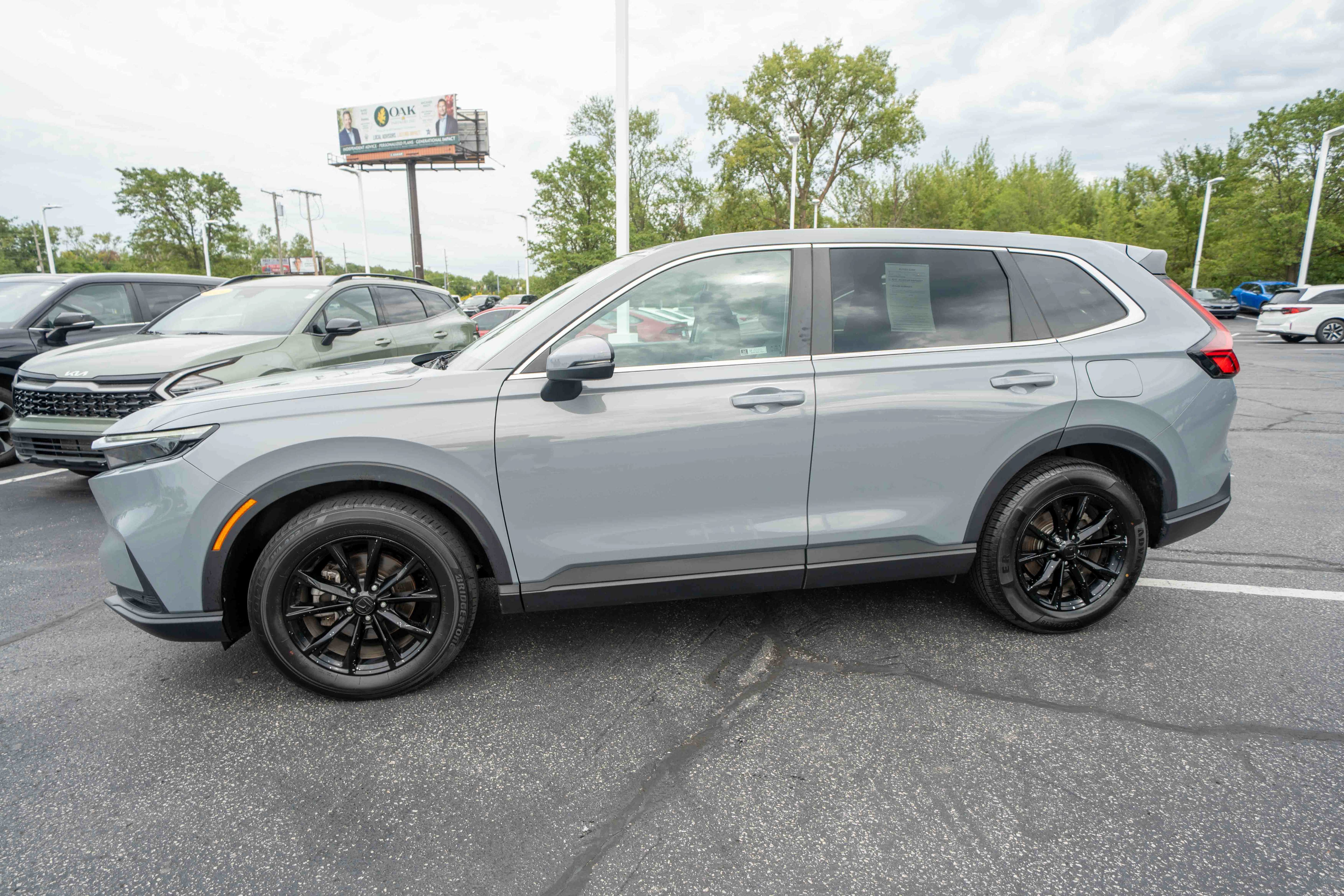Used 2024 Honda CR-V EX-L image 3