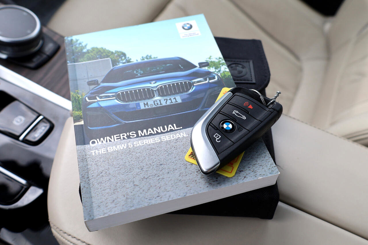 Used 2021 BMW 540i 540i Sedan w/ Luxury Seating Package image 10