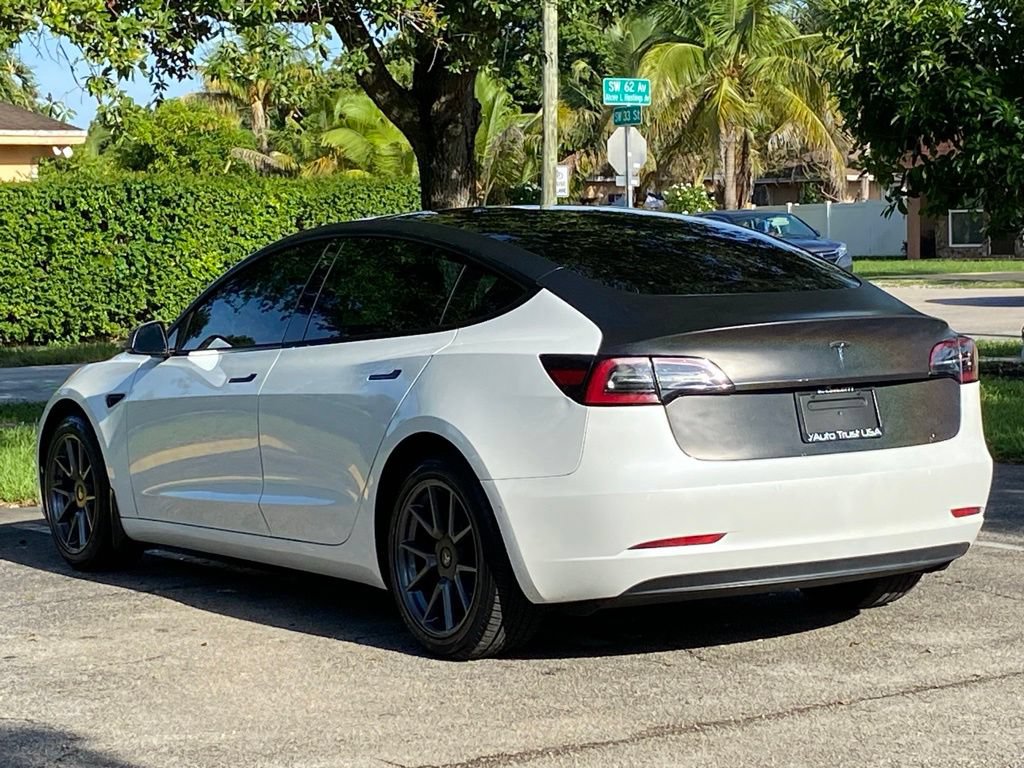 Used 2021 Tesla Model 3 Standard Range Plus RWD image 9