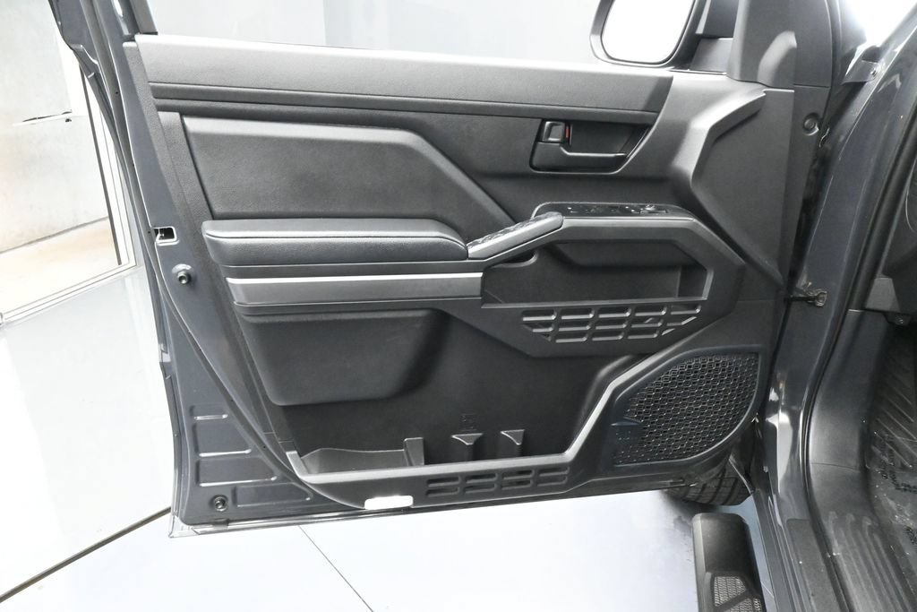Used 2024 Toyota Tacoma SR5 w/ SR5 Upgrade Package RWD image 13