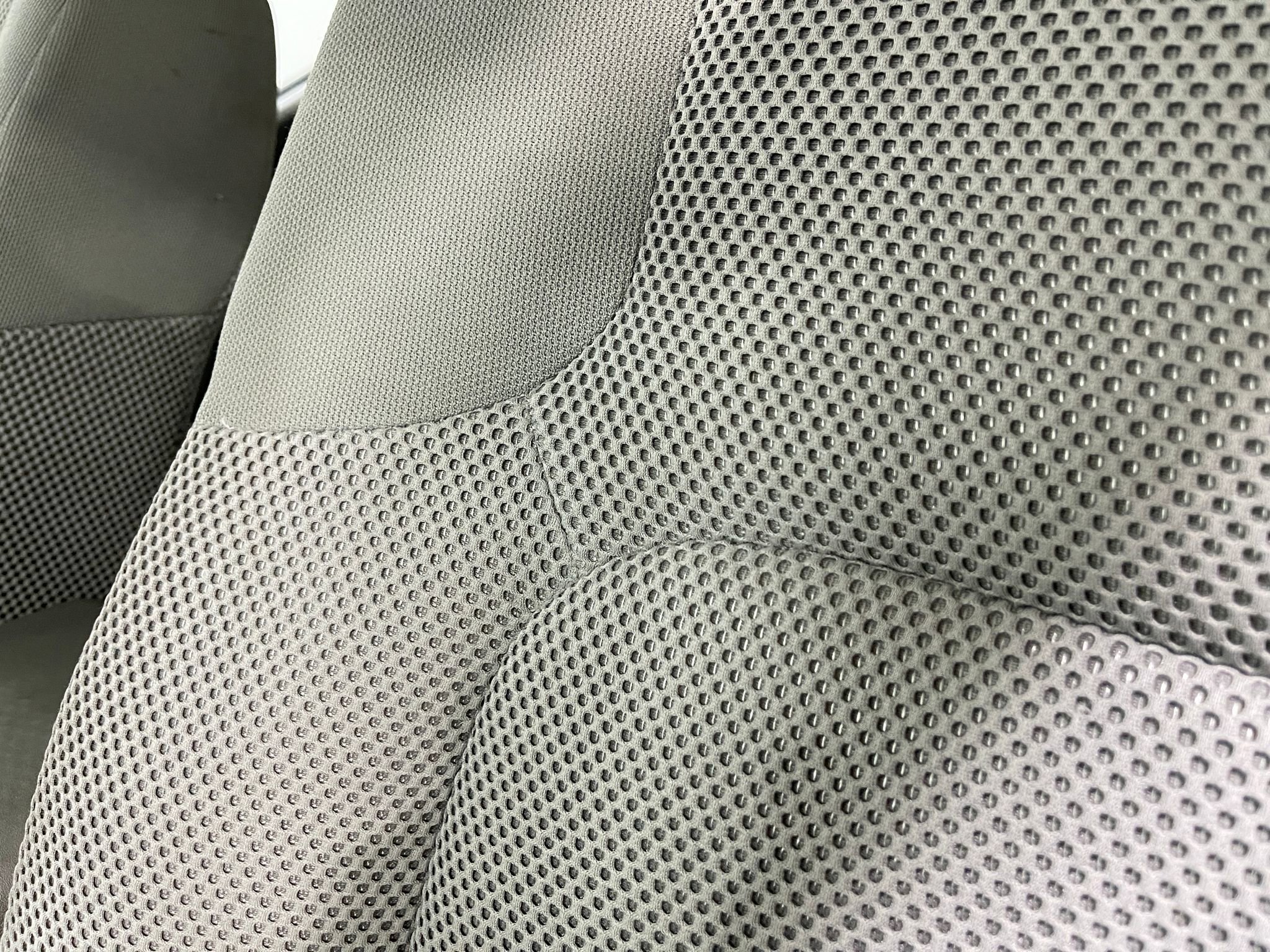 Used 2017 Nissan Frontier SV image 15