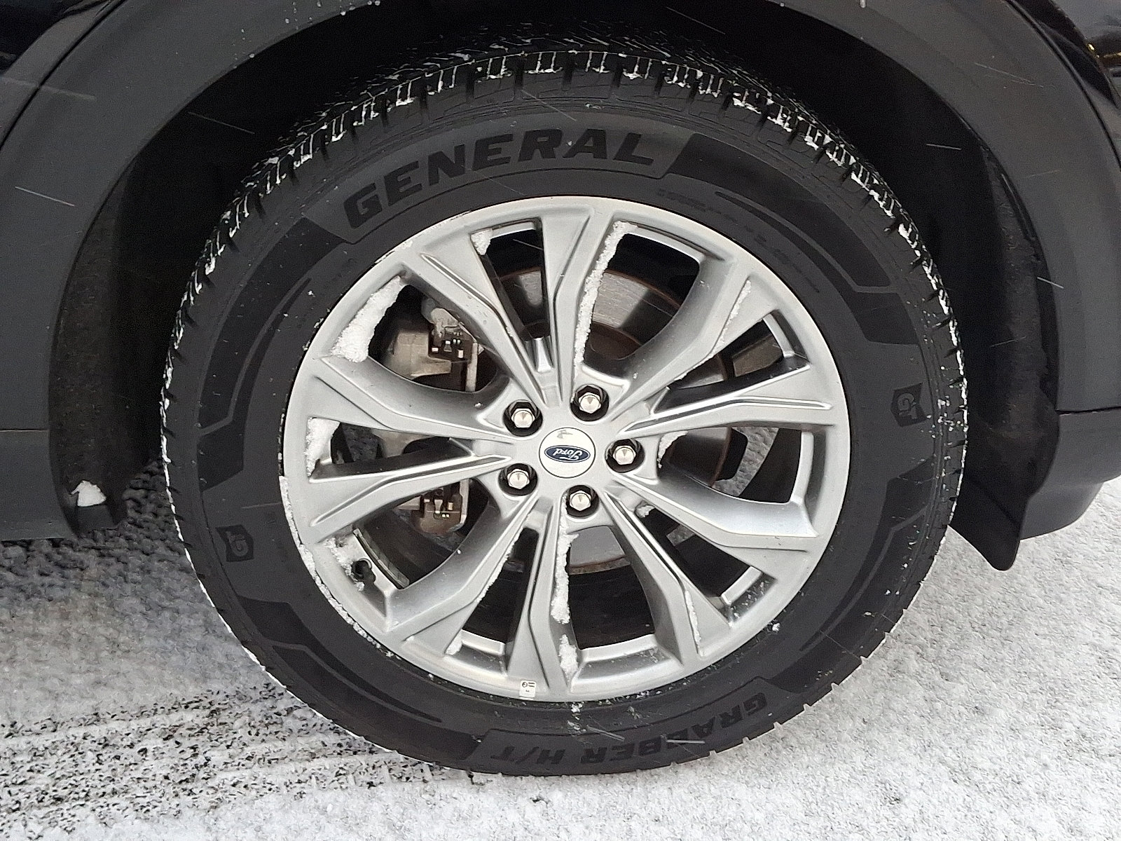 Used 2022 Ford Explorer Limited image 8