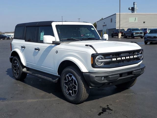 New 2026 Ford Bronco Outer Banks AWD/4WD image 2