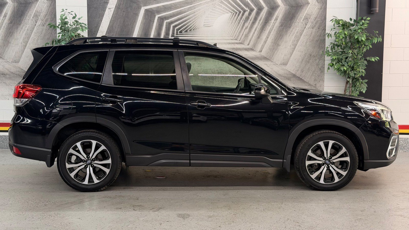 Used 2019 Subaru Forester Limited w/ Popular Package #3 AWD/4WD image 6