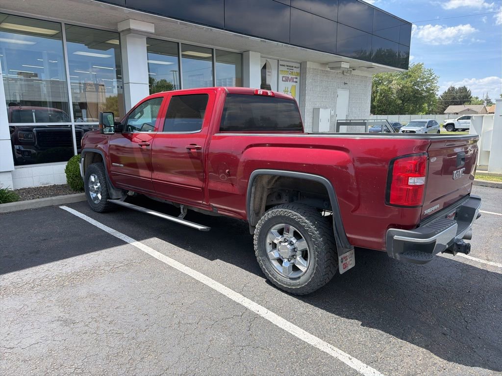 Used 2018 GMC Sierra 2500 SLE w/ SLE Preferred Package AWD/4WD image 2