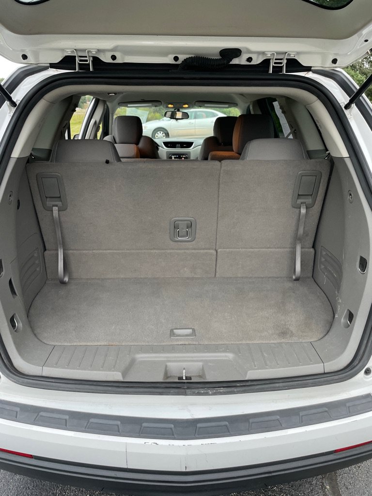 Used 2017 Chevrolet Traverse LS FWD image 19
