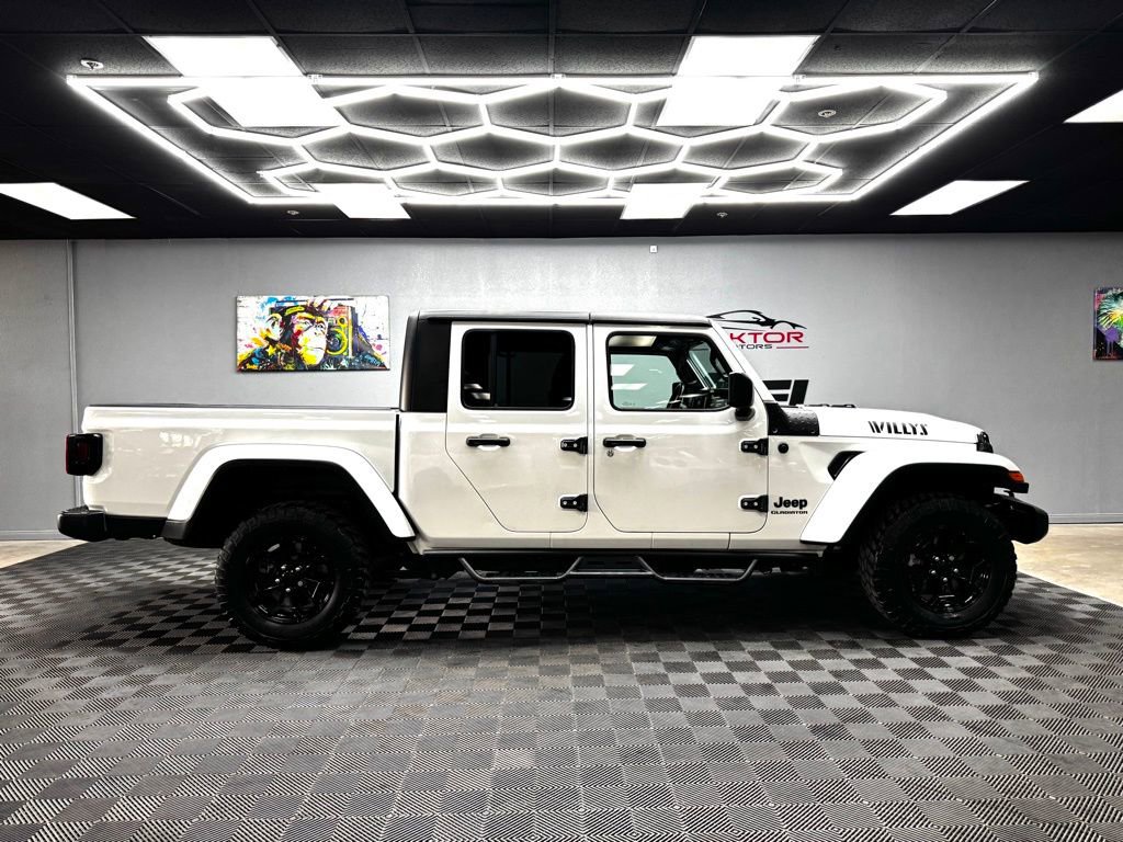 Used 2022 Jeep Gladiator Willys image 16