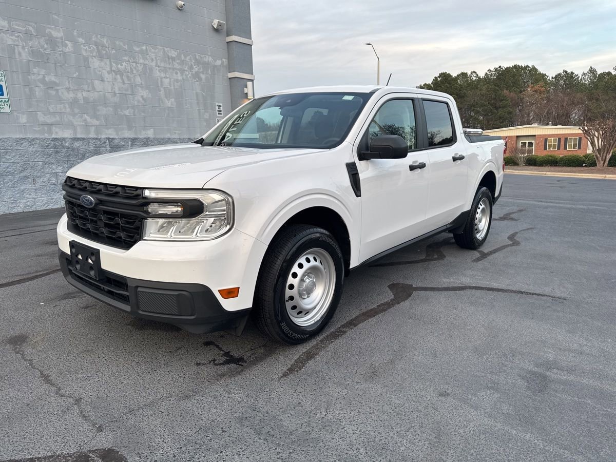 Used 2022 Ford Maverick XL image 3