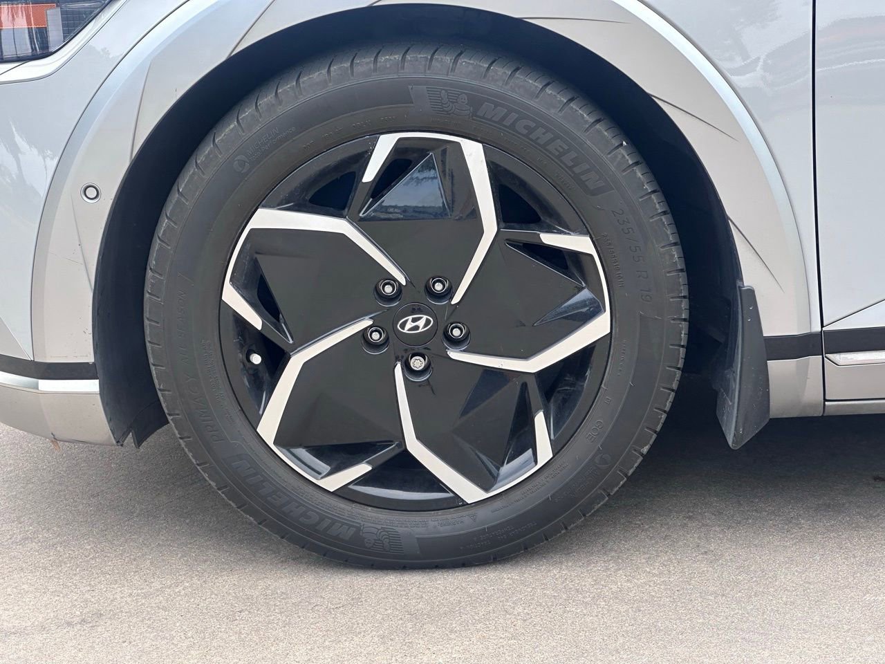 Used 2024 Hyundai Ioniq 5 Limited image 8