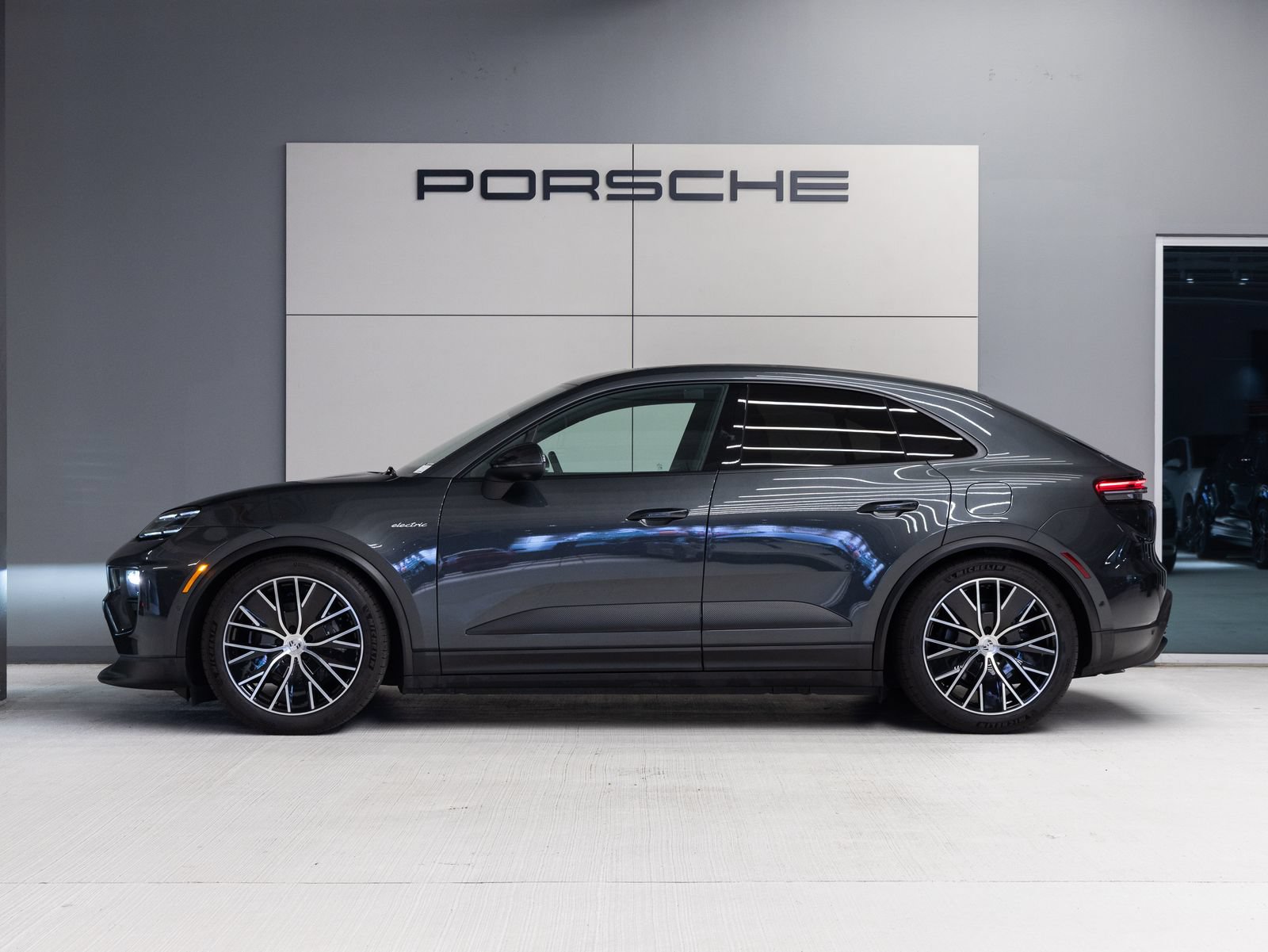 Certified 2025 Porsche Macan Electric RWD image 2