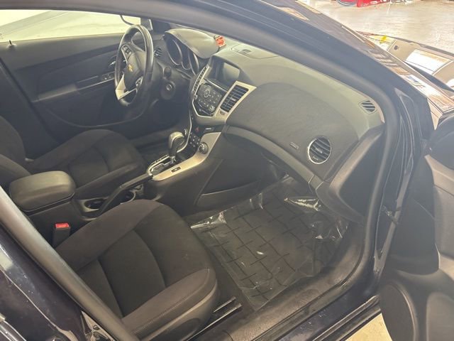 Used 2014 Chevrolet Cruze LT image 18