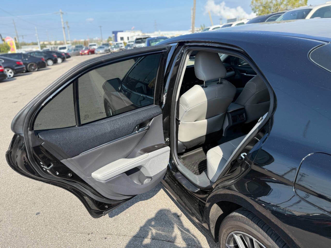Used 2024 Toyota Camry XLE image 21