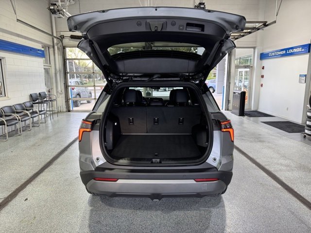 New 2026 Chevrolet Equinox LT w/ Convenience Package II image 10